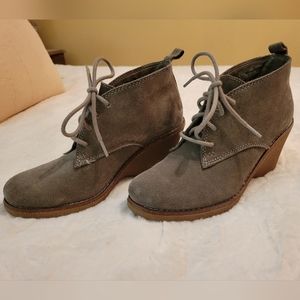 White Mountain gray booties